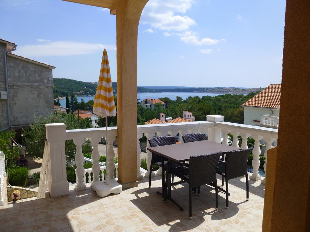 Apartments Villa Rosmarin Omišalj Екстериор снимка