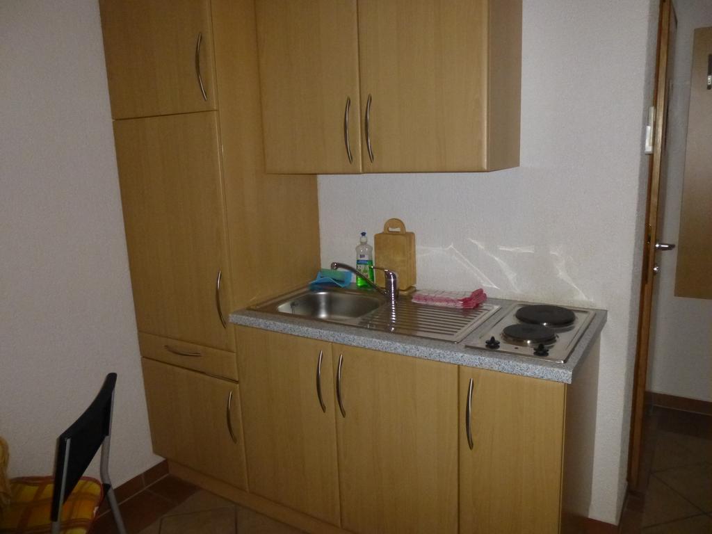 Apartments Villa Rosmarin Omišalj Стая снимка