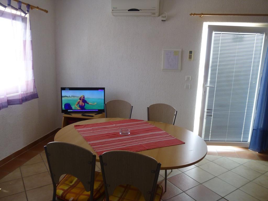 Apartments Villa Rosmarin Omišalj Екстериор снимка