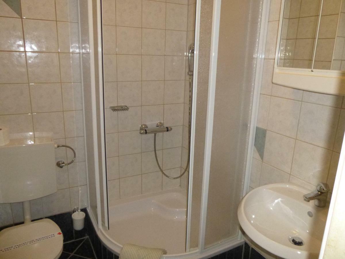 Apartments Villa Rosmarin Omišalj Екстериор снимка